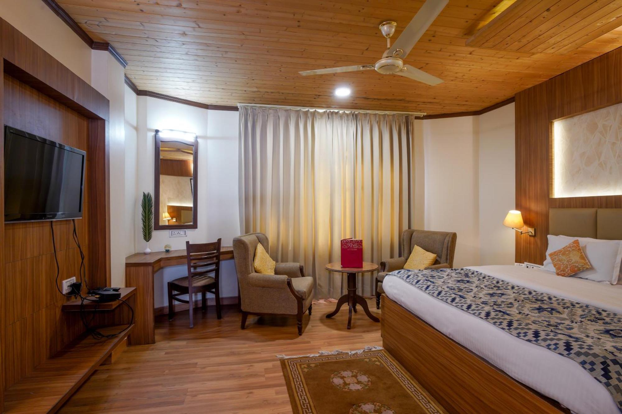 Vilasa Lall Ji Resort Dalhousie Exterior photo
